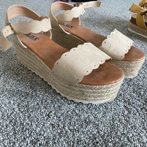 Nude women’s sandals